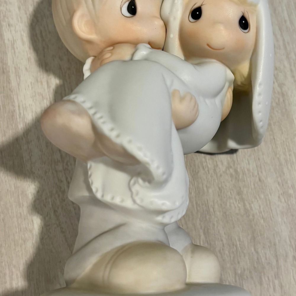 Precious Moments "Bless You Two" Wedding Cake Topper Figurine E-9255 1982